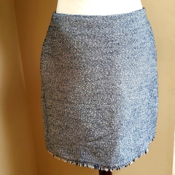 Banana Republic Navy Metalic Tweed Mini Skirt Size 4 - Picture 1 of 7